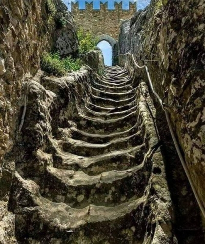 Staircase of the medieval castle of Sperlinga, in Sicily, Italy. _n.jpg