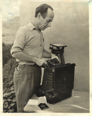 Edward Weston, after receiving a Guggenheim Fellowship in 1937.png