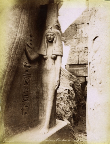 Adelphoi Zangaki fin 1800 Statue of Queen Nefretiri, Temple of Amen, Luxor, New Kingdom - Dynasty XIX.jpg