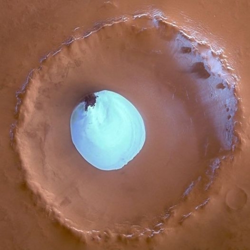 sonde européenne Mars Express Mars plaque de glace dans cratère 35 km diamètre.jpg