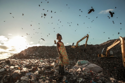 Muhammad Amdad Hossain Lives-Entwined-in-Waste_11.jpg