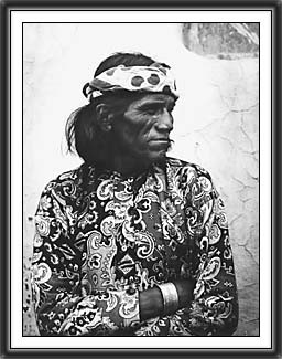 Adam Clark Vroman  Walpi, Portrait of Hopi Man, Hoo-e-wah-e.jpg