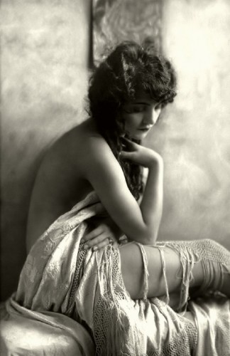 Alfred Cheney Johnston- Peggy Shannon, 1920′s.jpg