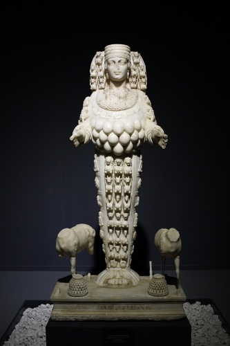 Artémis multimammia du type d'Éphèse, IIe siècle AEC, musée de Selçuk..jpg