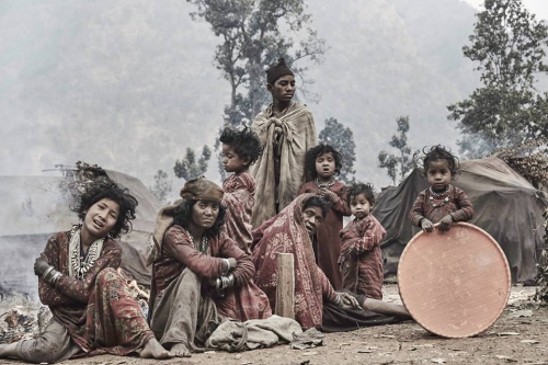 Jan Møller Hansen Les Rautes peuple autochtones nomades de la forêt Népal 4.jpg