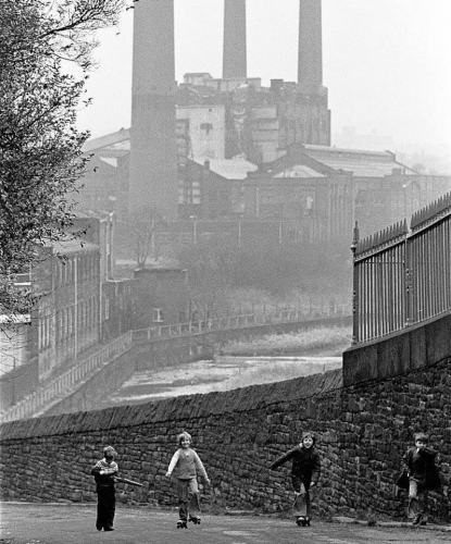 Don Tonge Skating up Slater Lane. Bolton, 1970s. .jpg