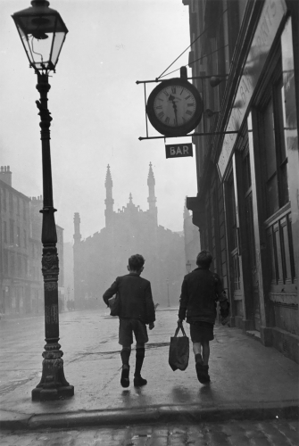 Beth Hardy run-down Gorbals area of Glasgow on January 31, 1948.jpg