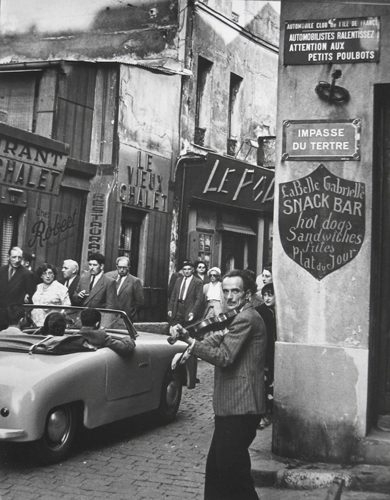 martin j dain_montmartre-paris-france-1940s.jpeg