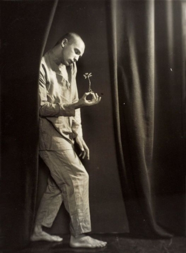 Harald Kreutzberg, dans la danse des fous._n.jpg