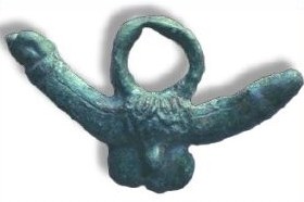 amulette romaine triphallique de 10 cm en bronze propitiatoire à la fécondité.jpg