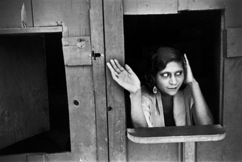 Henrii Cartier-Breson-Prostituée-Calle-Cuauhtemoctzin-Mexico-1934.jpg