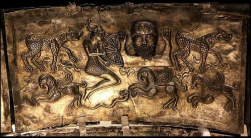 Chaudron de Gundestrup-plaque3.jpg