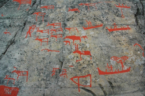 Gravures rupestres d'Alta Norvège bergbukten.jpg