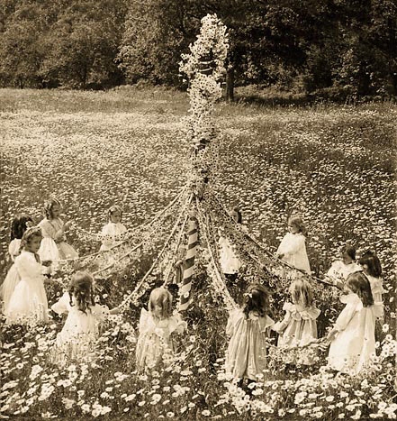 queen of may 2.jpg