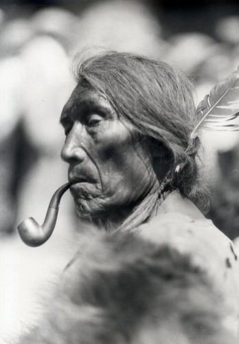 Ernest Brown. Portrait de Indian. Alberta, Canada, 1886.jpg