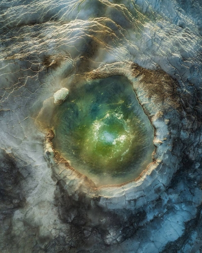 Iurie Belegurschi Strokkur geyser in Iceland.11-28-2022-Dragon-Eye.jpg