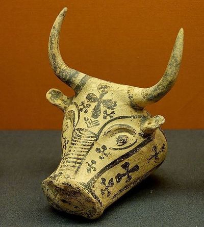 Mycenaean rhyton in the shape of a bull's head. Terra cotta, 1300–1200a.jpg