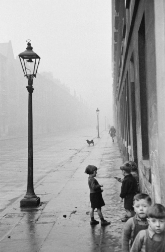 Bert Hardy.Gorball Glasgow 1948n.jpg