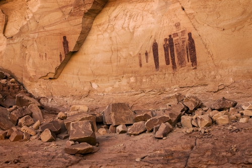 Petroglyphs in Horseshoe Canyon, Utah.jpg